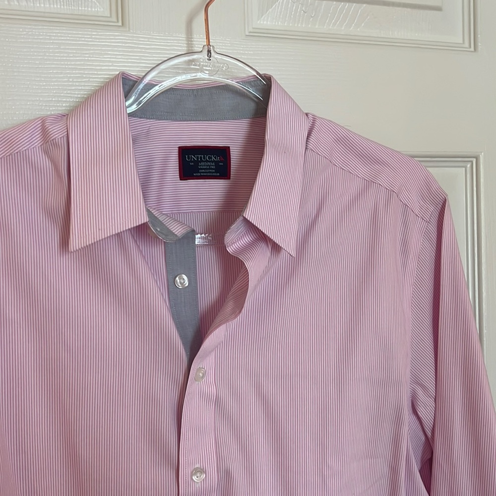 NEVER WORN Untuckit Pink pinstripe button down